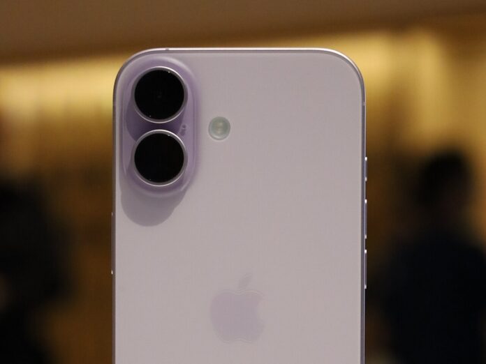 ip17c The back of a lavender iPhone 17 on display
