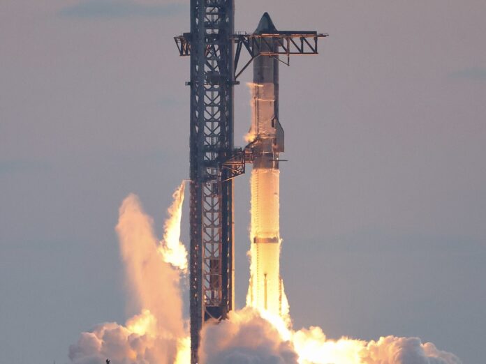 spacex-starship-launch SpaceX Starship lifting off from the launch tower in Texas